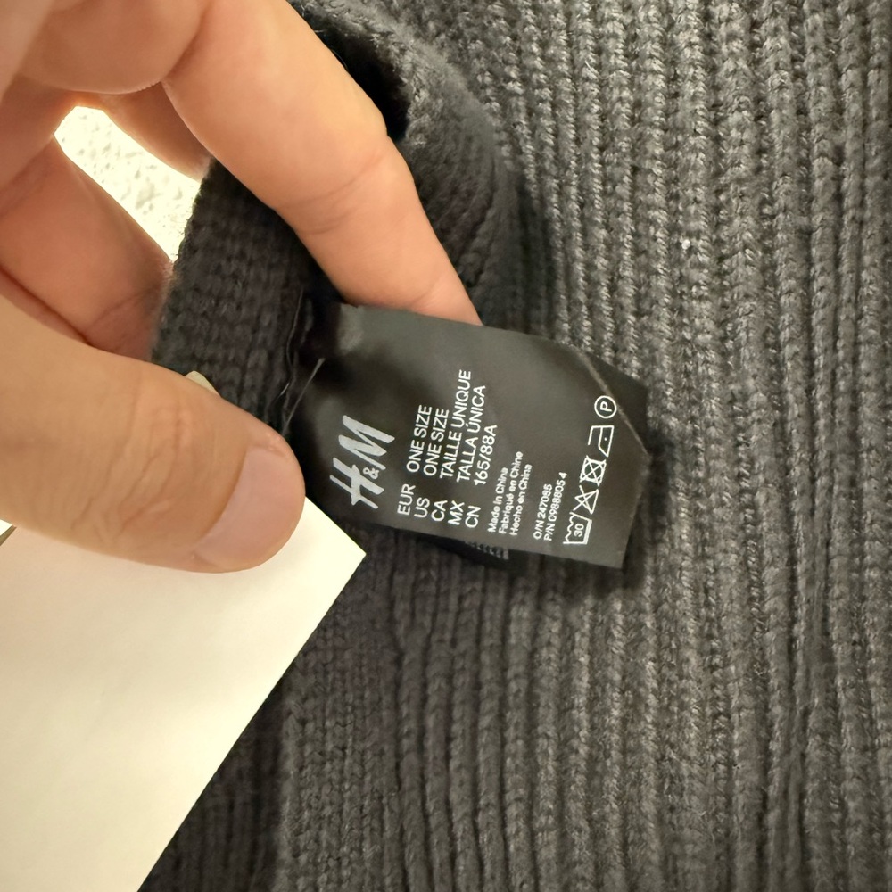 H&M Men's Gray Sweater